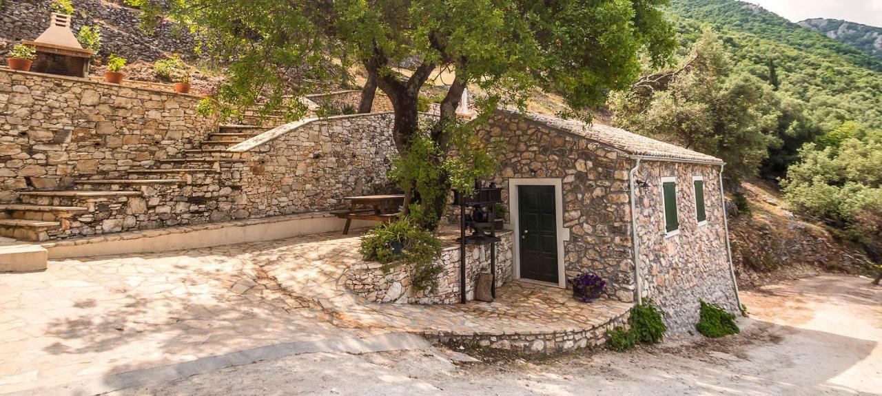 Pensjonat Castelli Olive Press Acharavi  Zewnętrze zdjęcie